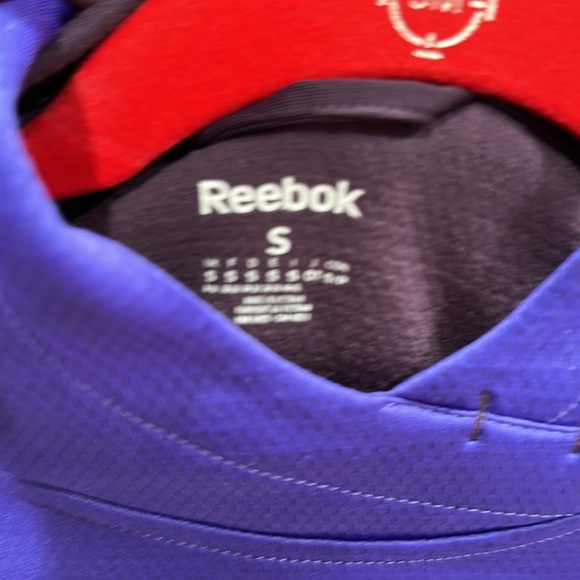 Discounted Bundle Reebok 3 Hoodies - Picture 2 of 8